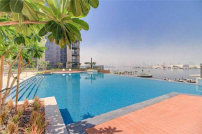 Spacious 2BR Family-Friendly Pool & Gym Access